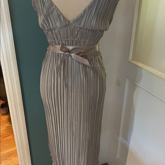 Chic dress - Picture 2 of 2